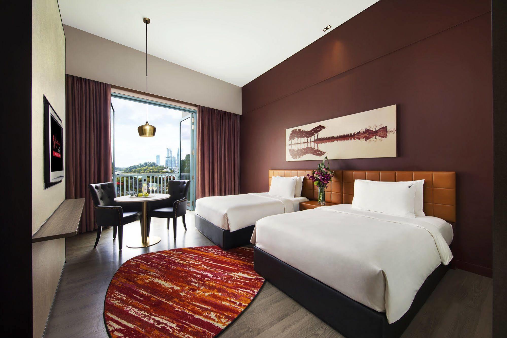 World Sentosa - Khu nghỉ mát 5*